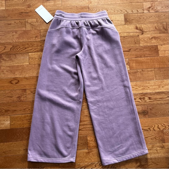 Lululemon Scuba Mid-Rise Wide-Leg Pant *Regular (Lavender Lux, Size M) - Picture 10 of 15